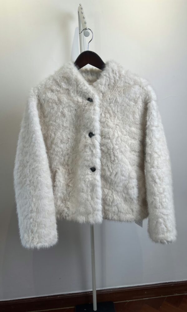 크림 퍼 자켓