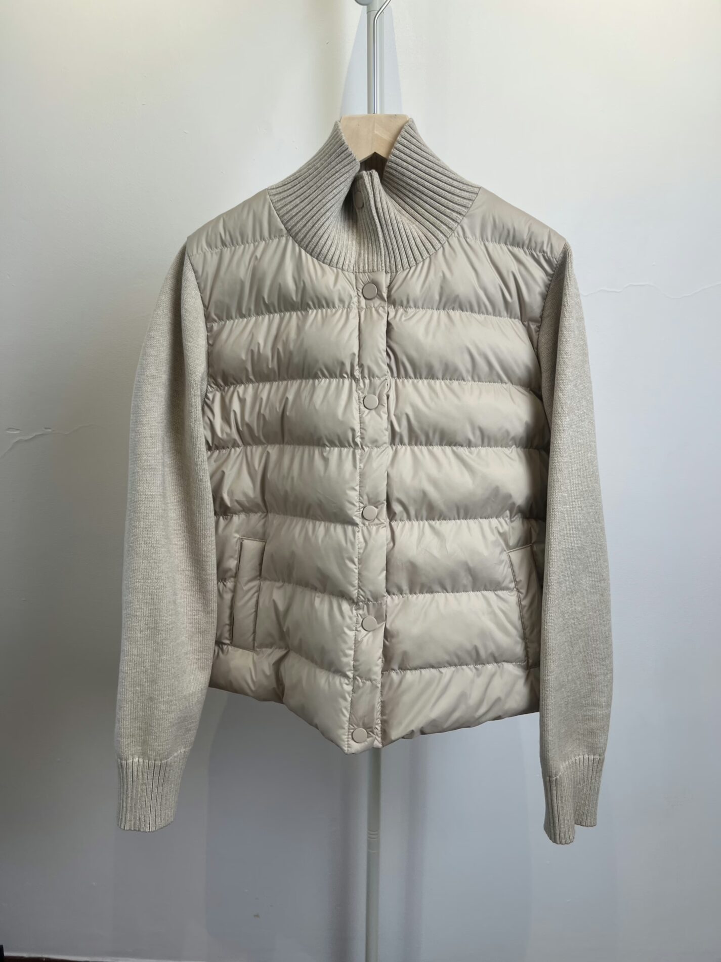 하이브리드 경량패딩