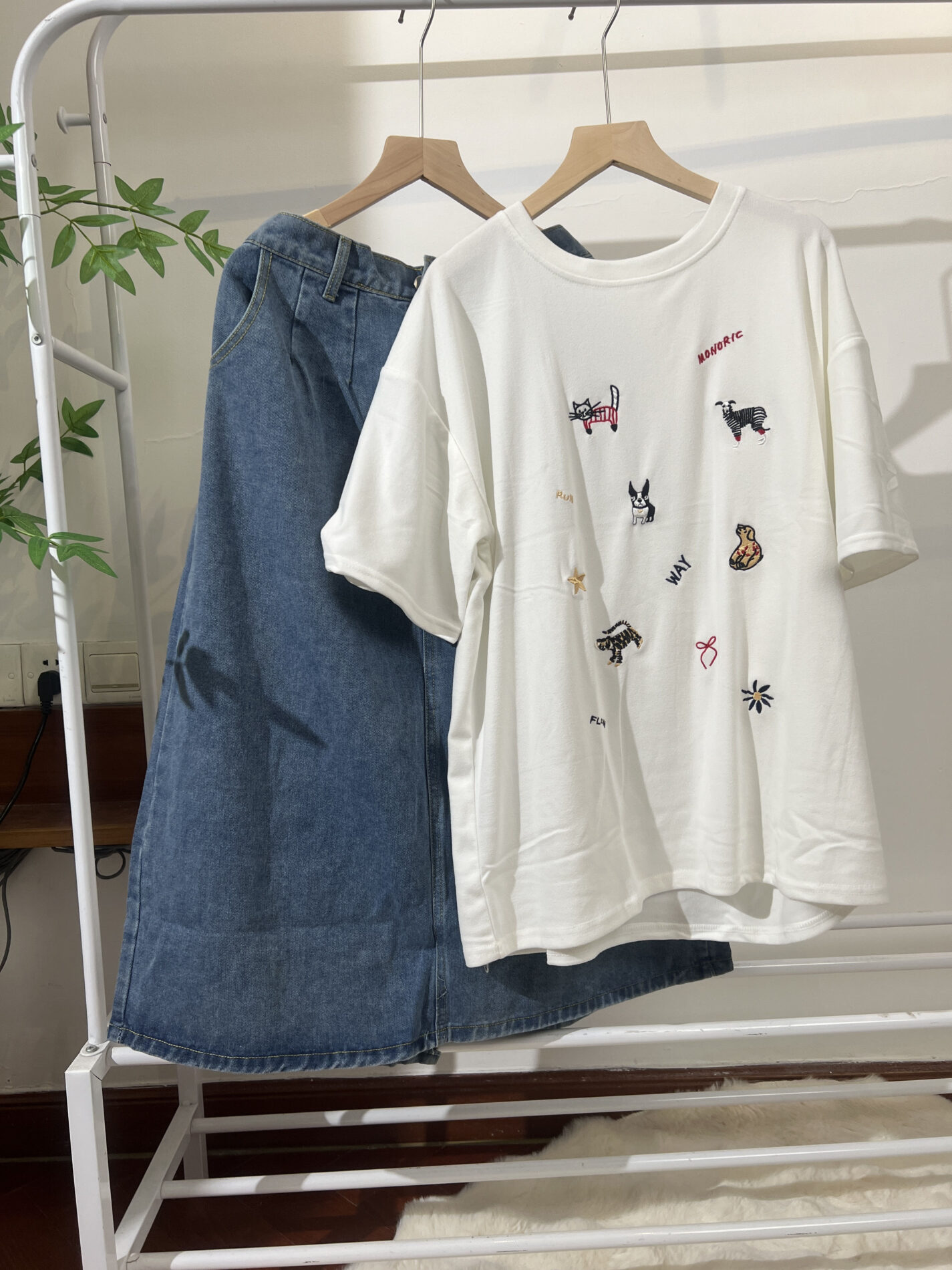 여성 자수 반팔티 루즈핏 면티 데일리 여름 티셔츠 빅사이즈 - 이미지 3