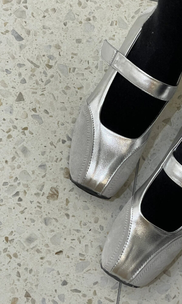 운동화처럼 편안한 여성 실버 메리제인 투컬러 쿠션 스니커즈 단화 컴포트화